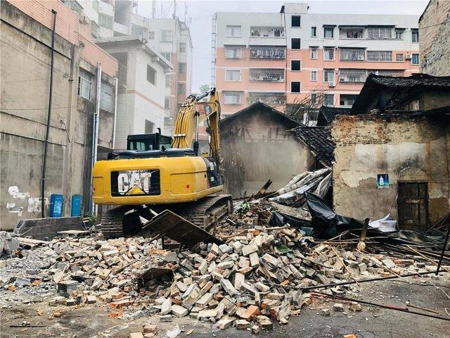 关于宅基地赔偿款的问题