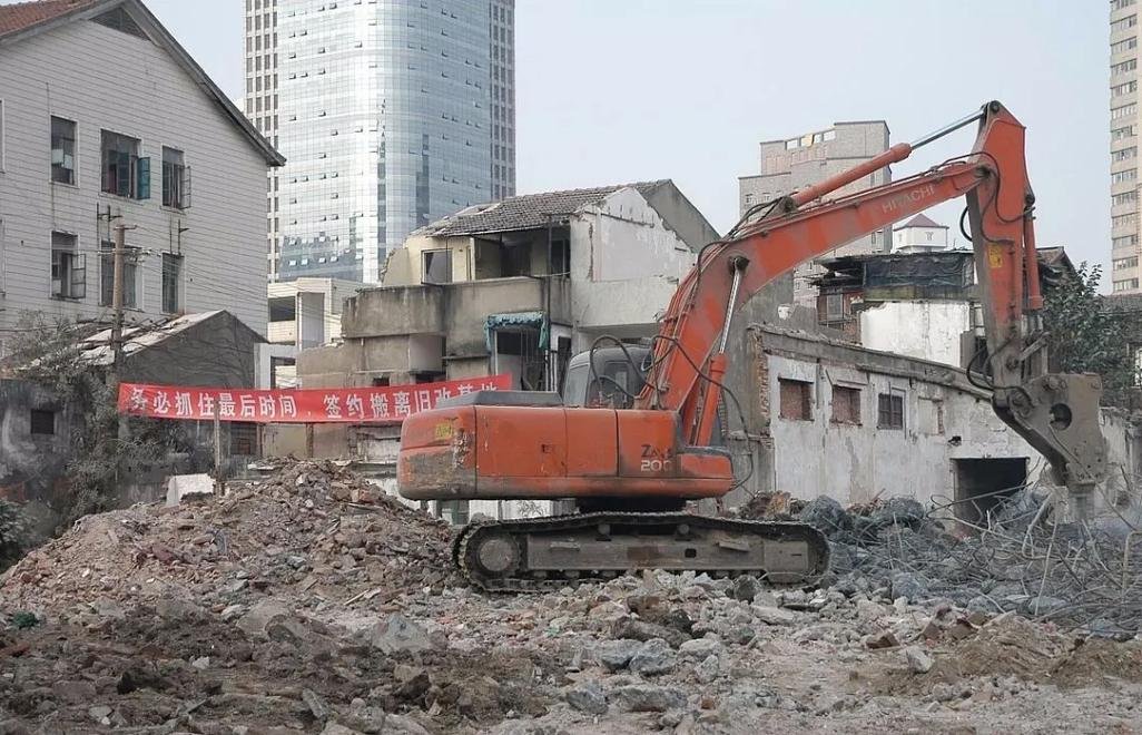 ‌广州市新中轴海珠片区改造，被征收企业如何按照政策流程申请拆迁补偿与安置？