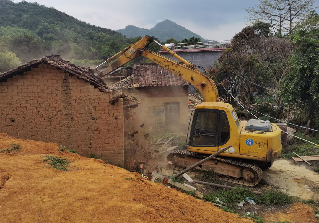村里搭建的构筑物影响了城市市容？责令限期改正遭撤销！