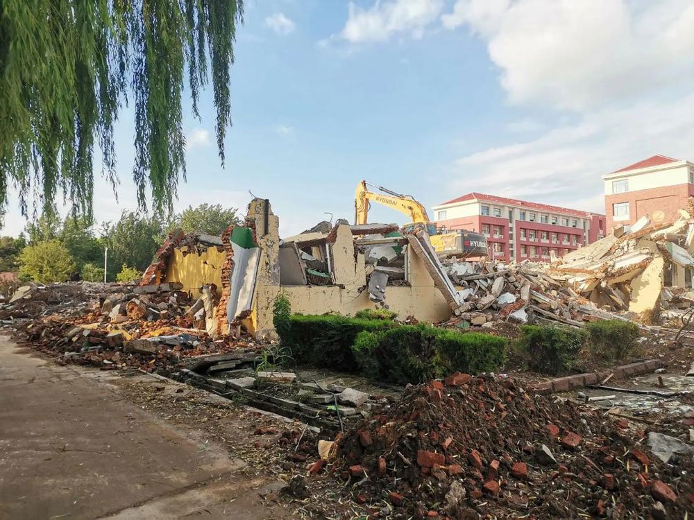 村民集资建的学校，现在要修水厂可以拒绝吗？拒绝不了能有哪些补偿？