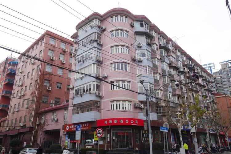 虹口区房屋征收，非居住房屋产权人能否认定为法定被征收人？