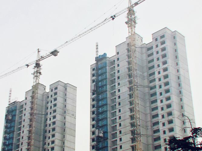 柳州市群体拆迁，外嫁女及在读大学生能否计入安置人口？
