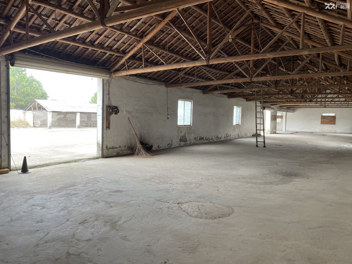 集体土地上企业自建厂房，未办产权证可否获重置补偿？