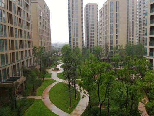 集体土地上的房屋遇到拆迁该怎么补偿? 集体土地上的房屋遇到拆迁该怎么补偿?